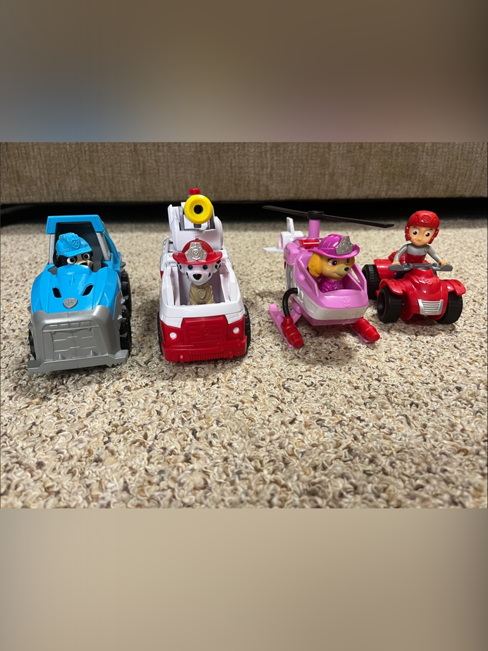Paw Patrol Vehicle & Pup Pack - Blue, Red, Pink, White